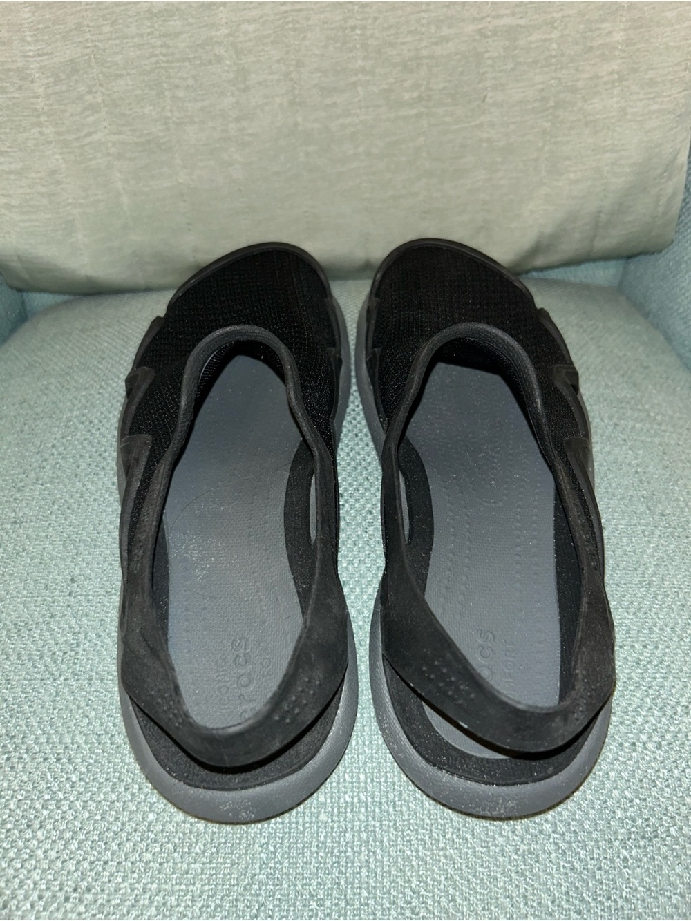 CROCS Men's Swiftwater Mesh Wave Water Shoes Sandals - Picture 3 of 5